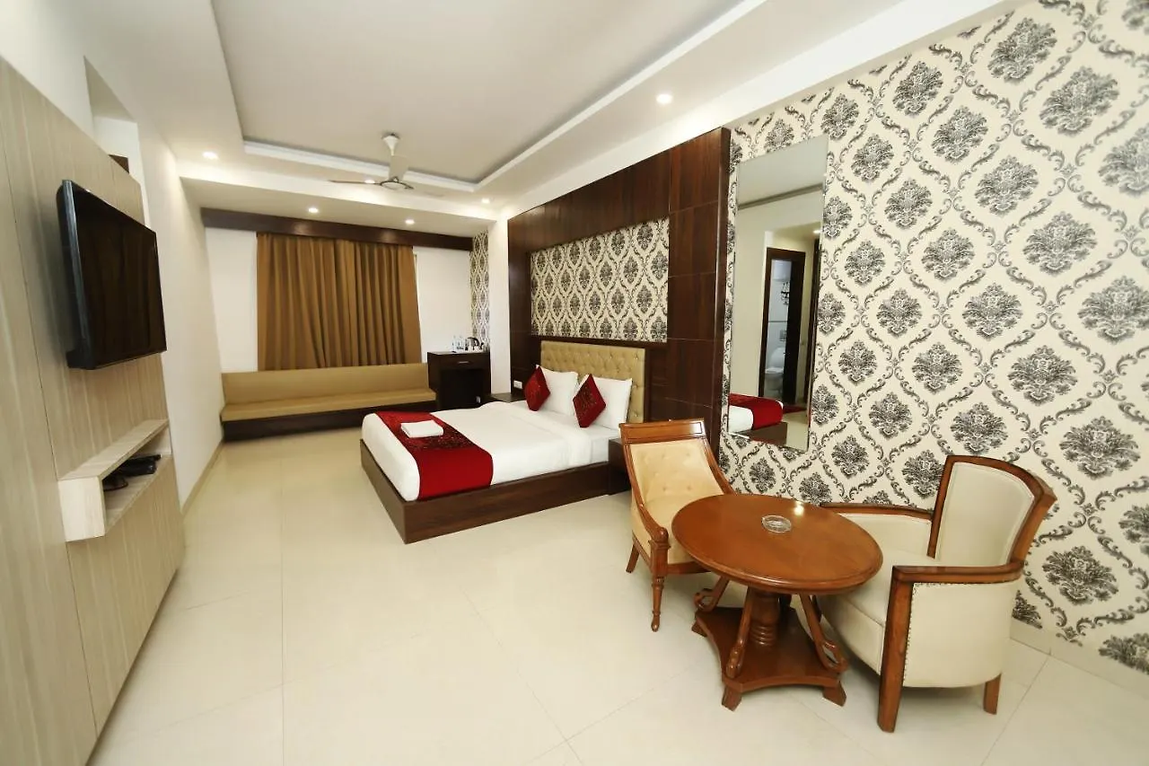 Hotel Almati Inn - Near Delhi Airport New Delhi