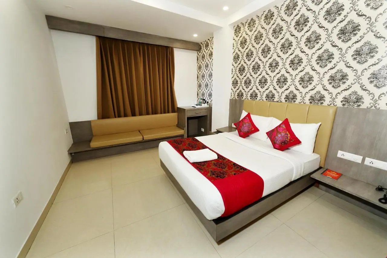 Hotel Almati Inn - Near Delhi Airport New Delhi 3*,