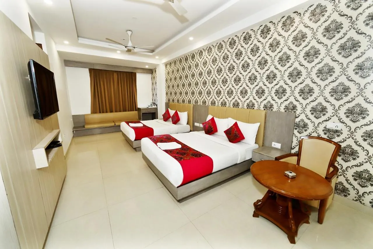 Hotel Almati Inn - Near Delhi Airport New Delhi