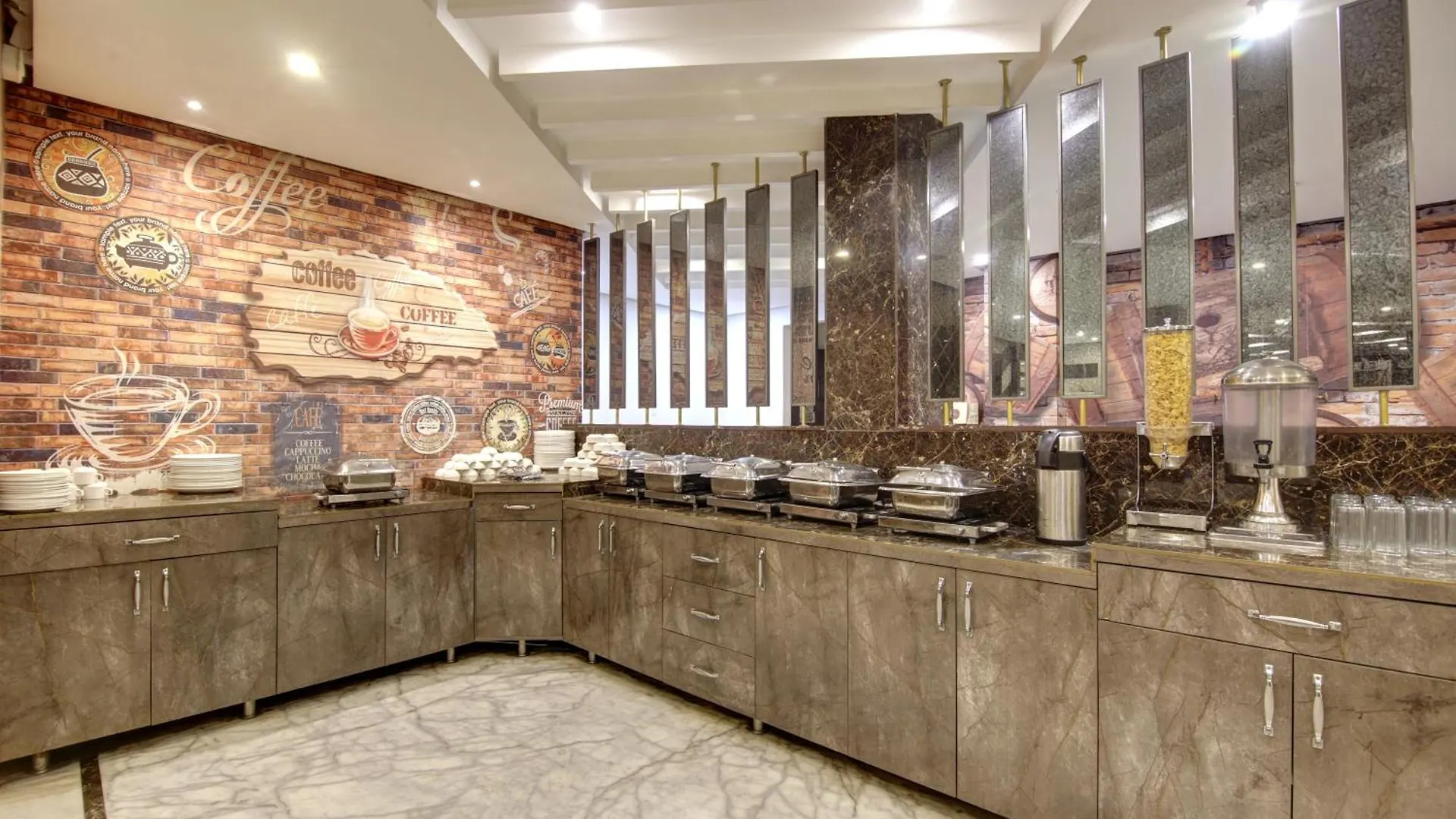 Hotel Almati Inn - Near Delhi Airport New Delhi