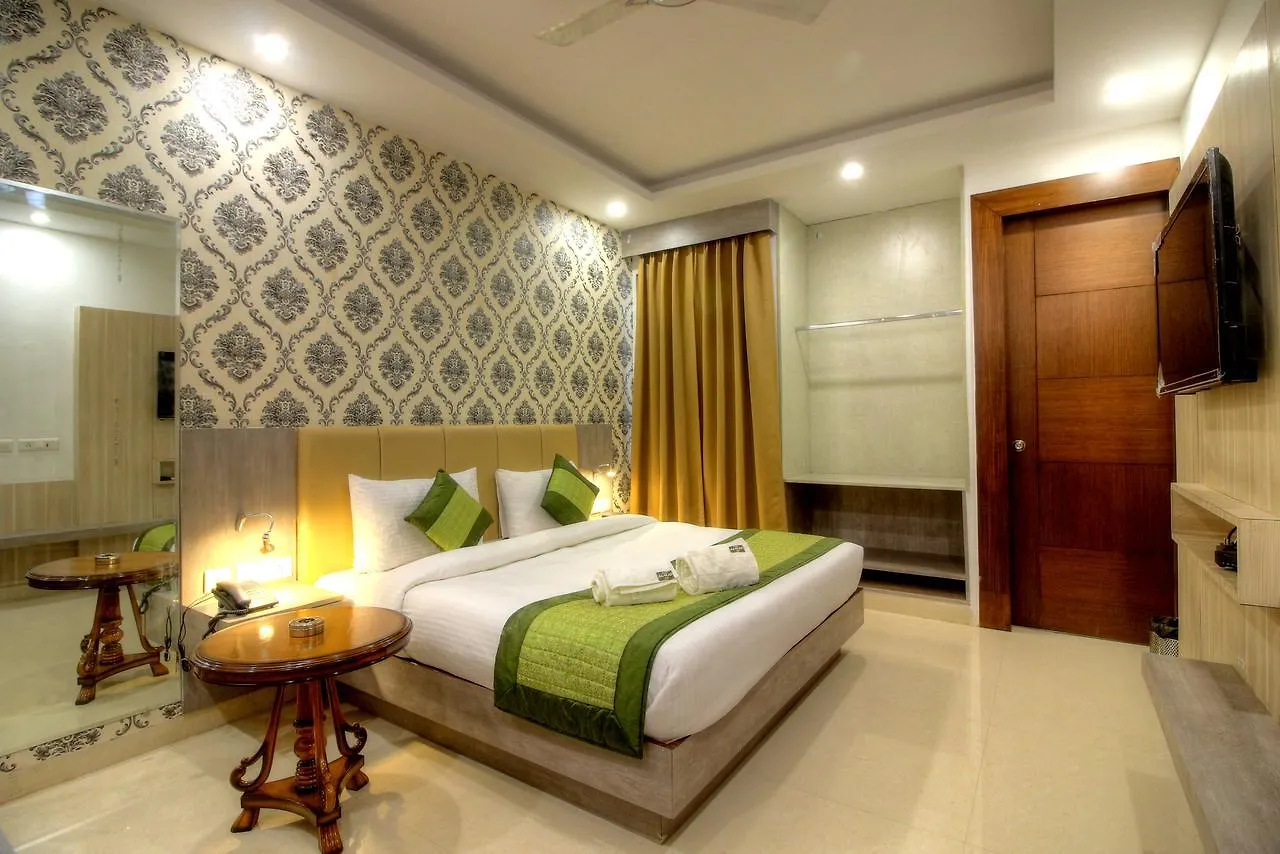 Hotel Almati Inn - Near Delhi Airport New Delhi