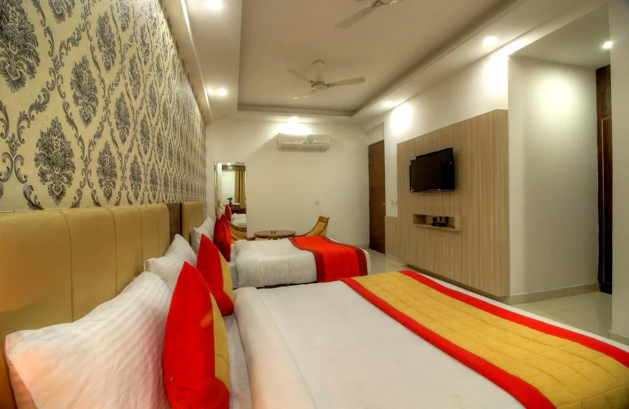 Hotel Almati Inn - Near Delhi Airport New Delhi