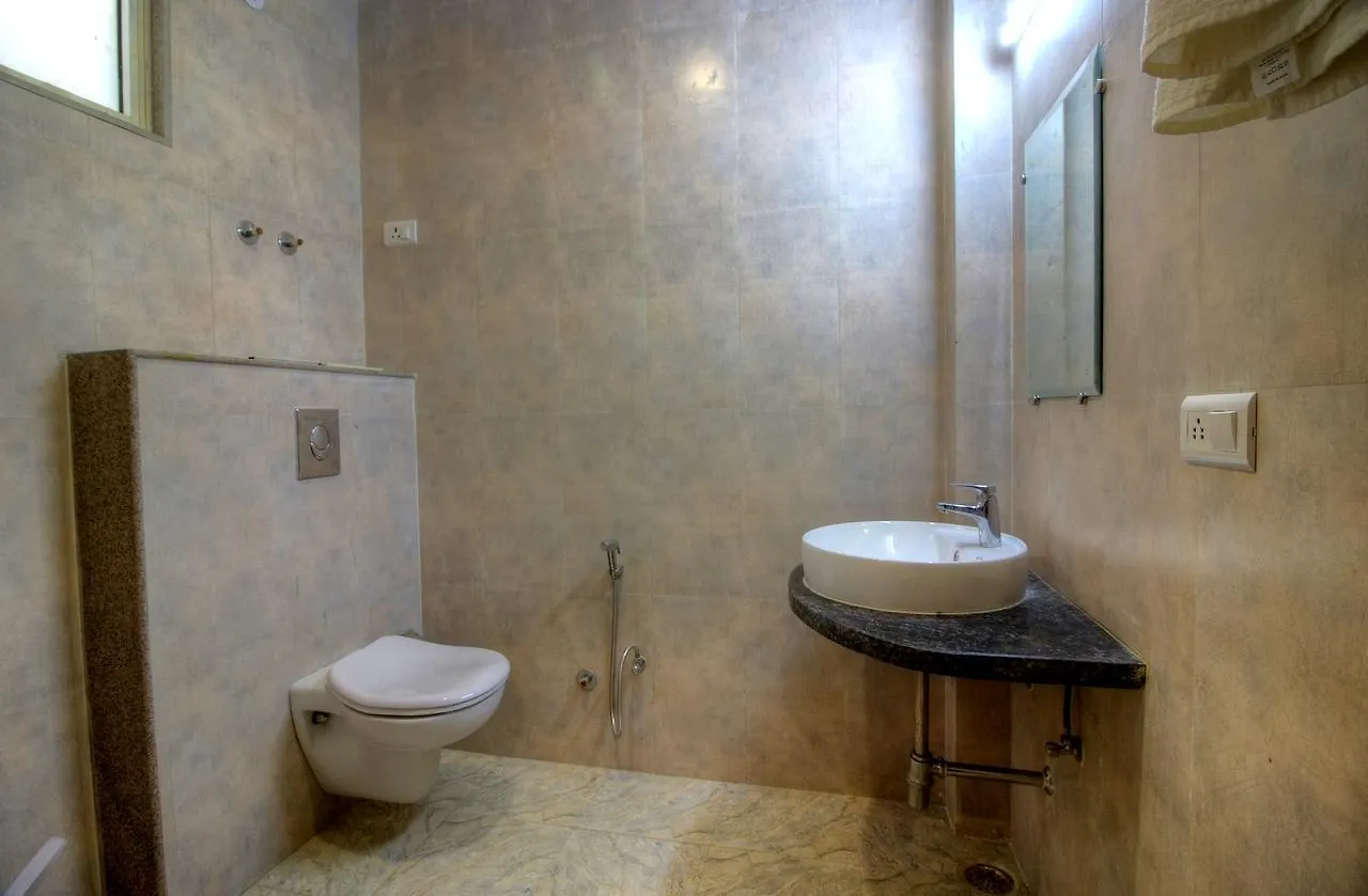 Hotel Almati Inn - Near Delhi Airport New Delhi