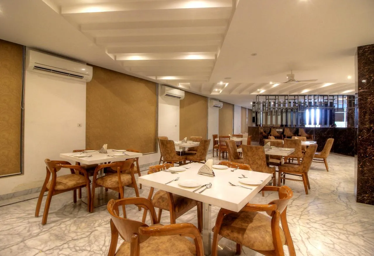 Hotel Almati Inn - Near Delhi Airport New Delhi 3*,