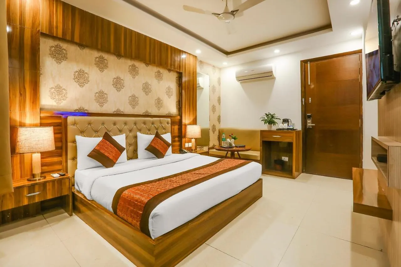 Hotel Almati Inn - Near Delhi Airport New Delhi
